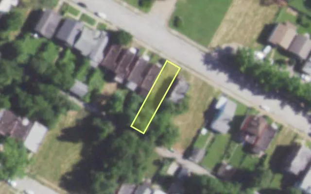 Aerial view of 5206 ST LOUIS AV — vacant lot, St. Louis with approximate parcel outline