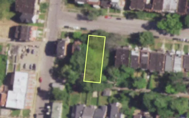 Aerial view of 4738 NEWBERRY TER — vacant lot, St. Louis with approximate parcel outline