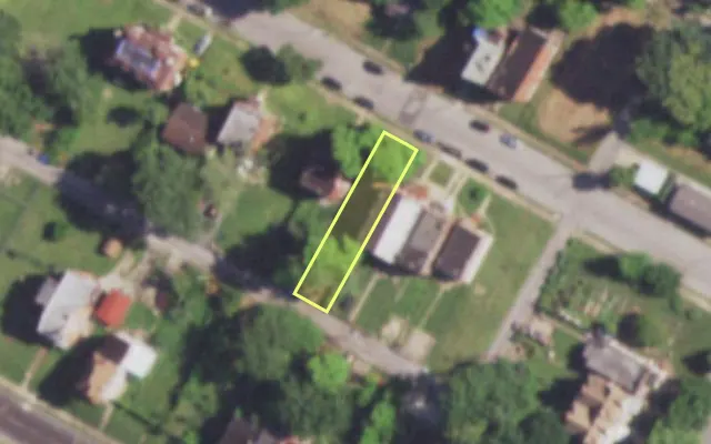 Aerial view of 4530 LABADIE AV — vacant lot, St. Louis with approximate parcel outline