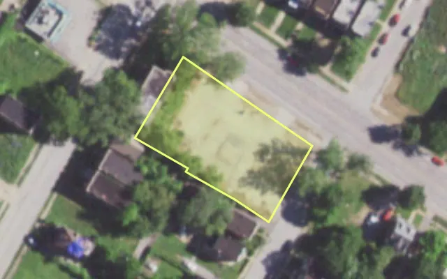 Aerial view of 5732 PAGE BLVD — vacant lot, St. Louis with approximate parcel outline