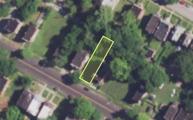 Aerial view of 4251 ST LOUIS AV — vacant lot, St. Louis with approximate parcel outline