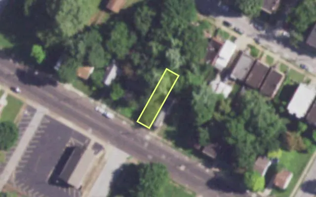 Aerial view of 4029 LEE AV — vacant lot, St. Louis with approximate parcel outline