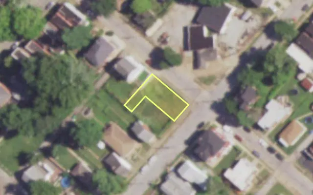 Aerial view of 6701 PENNSYLVANIA AV — vacant lot, St. Louis with approximate parcel outline