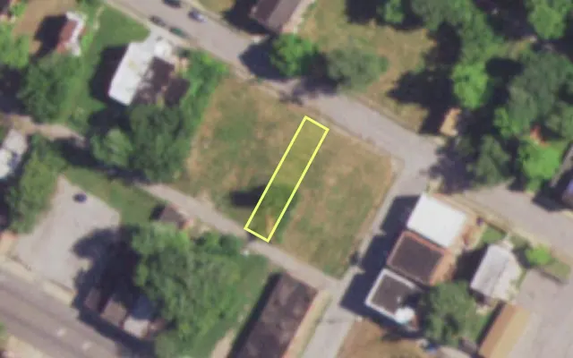 Aerial view of 4550 ALDINE AV — vacant lot, St. Louis with approximate parcel outline