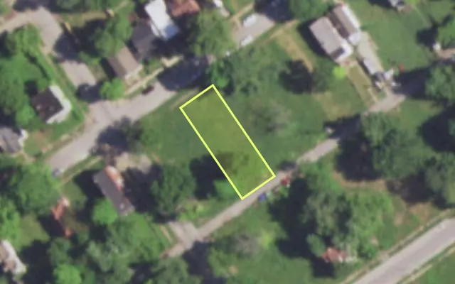 Aerial view of 5506 PLOVER AV — vacant lot, St. Louis with approximate parcel outline