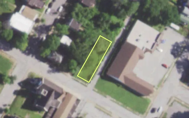 Aerial view of 5419 COTE BRILLIANTE AV — vacant lot, St. Louis with approximate parcel outline