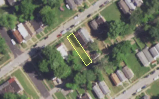 Aerial view of 5416 GENEVIEVE AV — vacant lot, St. Louis with approximate parcel outline
