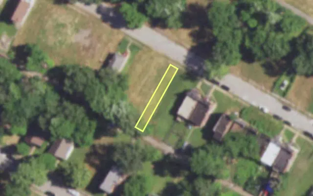 Aerial view of 4548 COTTAGE AV — vacant lot, St. Louis with approximate parcel outline