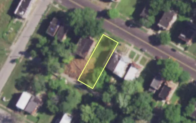 Aerial view of 4264 ST LOUIS AV — vacant lot, St. Louis with approximate parcel outline