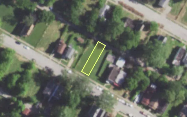 Aerial view of 5715 HIGHLAND AV — vacant lot, St. Louis with approximate parcel outline