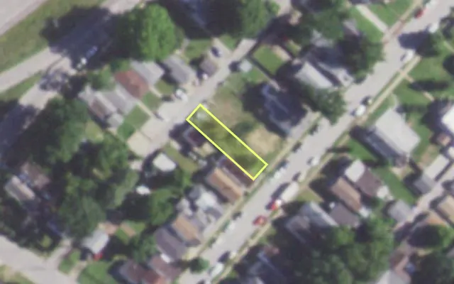 Aerial view of 7133 ALABAMA AV — vacant lot, St. Louis with approximate parcel outline