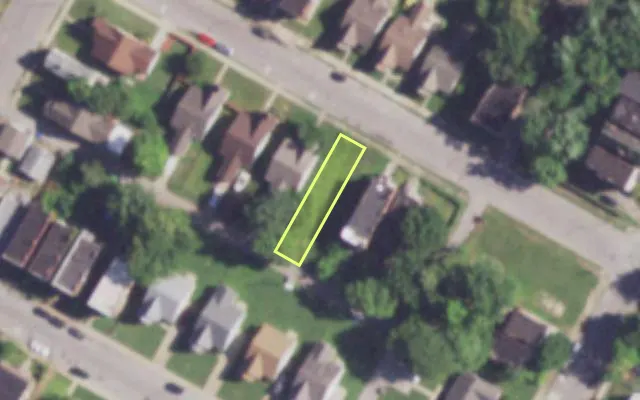 Aerial view of 3724 LINCOLN AV — vacant lot, St. Louis with approximate parcel outline