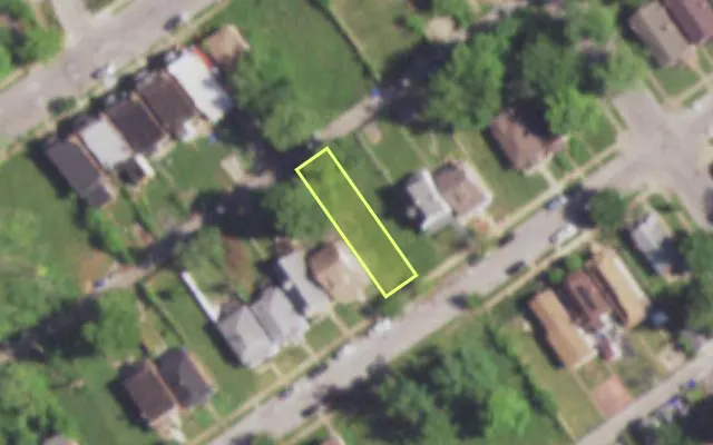 Aerial view of 5371 ARLINGTON AV — vacant lot, St. Louis with approximate parcel outline