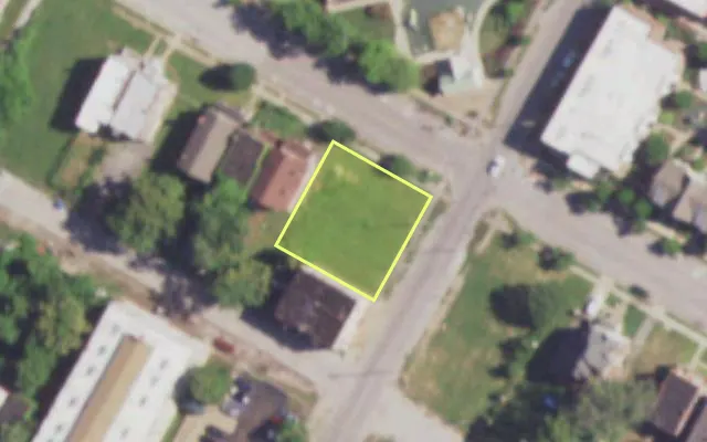 Aerial view of 4102 WEST BELLE PL — vacant lot, St. Louis with approximate parcel outline