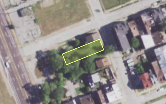 Aerial view of 2419 BLAIR AV — vacant lot, St. Louis with approximate parcel outline