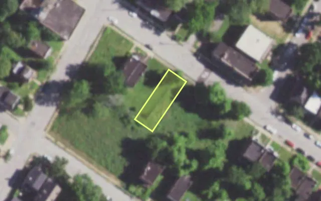 Aerial view of 5880 RIDGE AV — vacant lot, St. Louis with approximate parcel outline