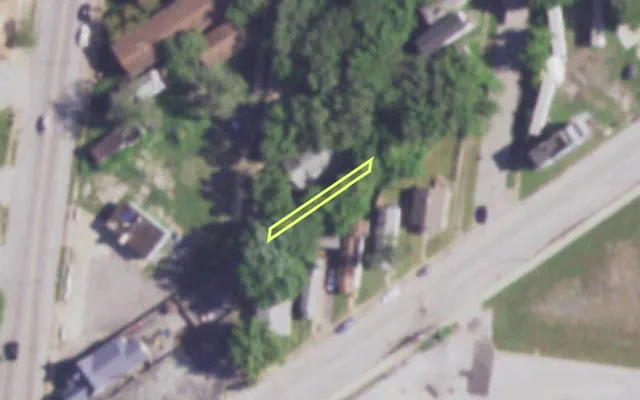 Aerial view of 8412 LOWELL LA — vacant lot, St. Louis with approximate parcel outline