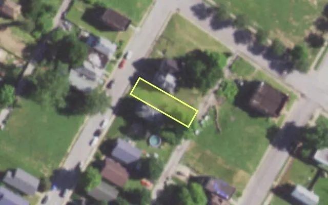Aerial view of 1434 TEMPLE PL — vacant lot, St. Louis with approximate parcel outline