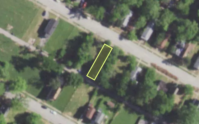 Aerial view of 5728 KENNERLY AV — vacant lot, St. Louis with approximate parcel outline