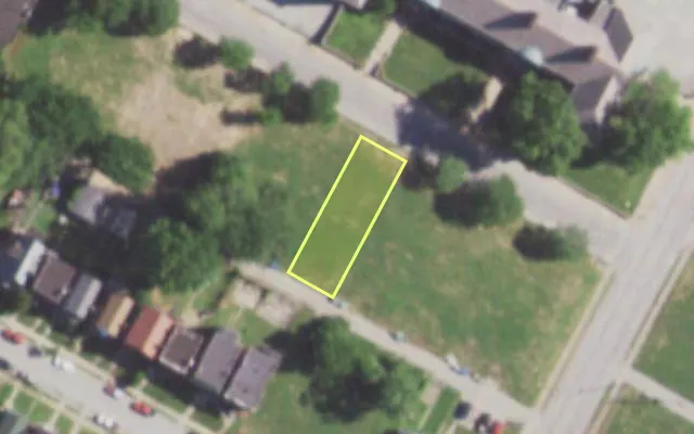 Aerial view of 5818 KENNERLY AV — vacant lot, St. Louis with approximate parcel outline