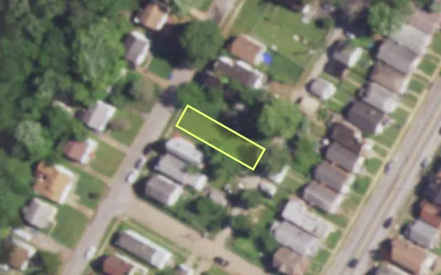 Aerial view of 5710 ACME AV — vacant lot, St. Louis with approximate parcel outline