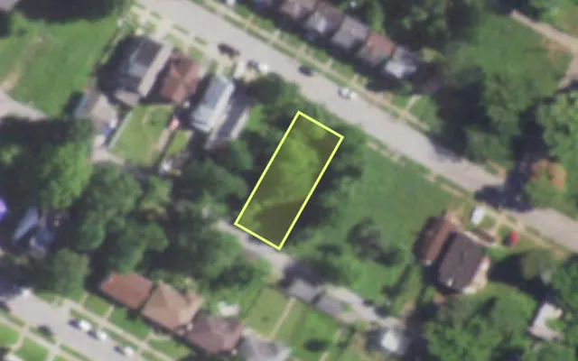 Aerial view of 5816 SALOMA AV — vacant lot, St. Louis with approximate parcel outline