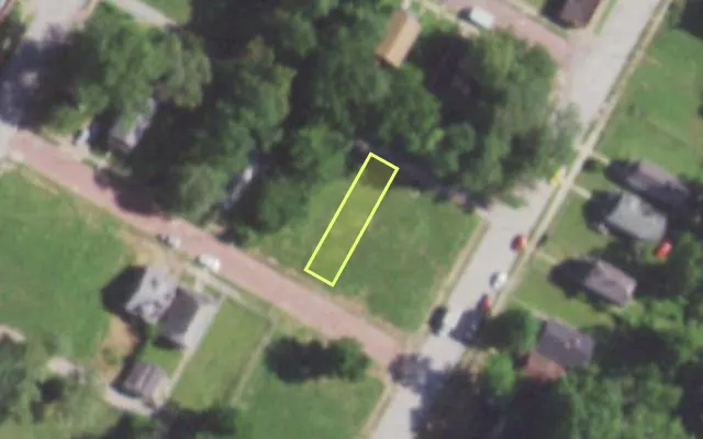 Aerial view of 5555 POWERS AV — vacant lot, St. Louis with approximate parcel outline