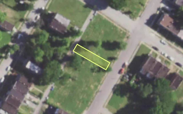 Aerial view of 1437 ARLINGTON AV — vacant lot, St. Louis with approximate parcel outline
