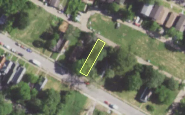 Aerial view of 5647 ROOSEVELT PL — vacant lot, St. Louis with approximate parcel outline
