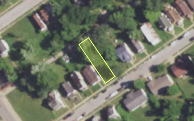 Aerial view of 5427 ROBIN AV — vacant lot, St. Louis with approximate parcel outline