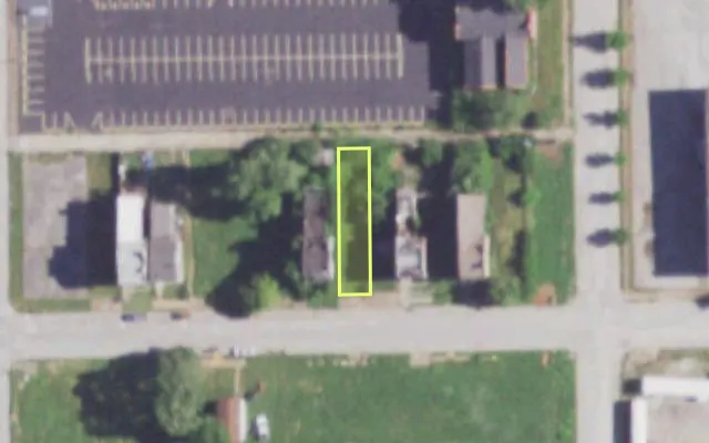 Aerial view of 2715 GAMBLE ST — vacant lot, St. Louis with approximate parcel outline