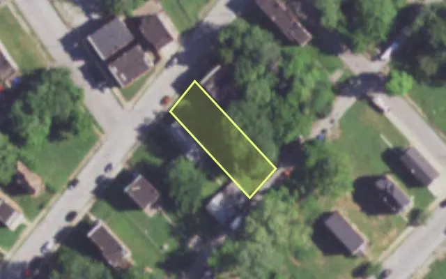 Aerial view of 2116 E WARNE AV — vacant lot, St. Louis with approximate parcel outline