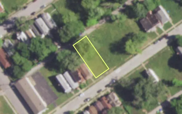Aerial view of 5025 ARLINGTON AV — vacant lot, St. Louis with approximate parcel outline