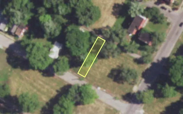 Aerial view of 4417 COTE BRILLIANTE AV — vacant lot, St. Louis with approximate parcel outline