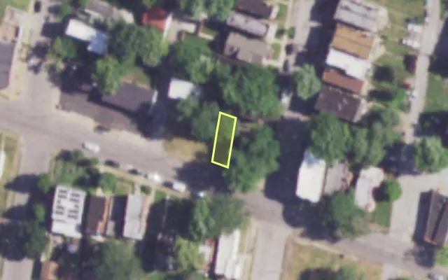 Aerial view of 2643 ARSENAL ST — vacant lot, St. Louis with approximate parcel outline