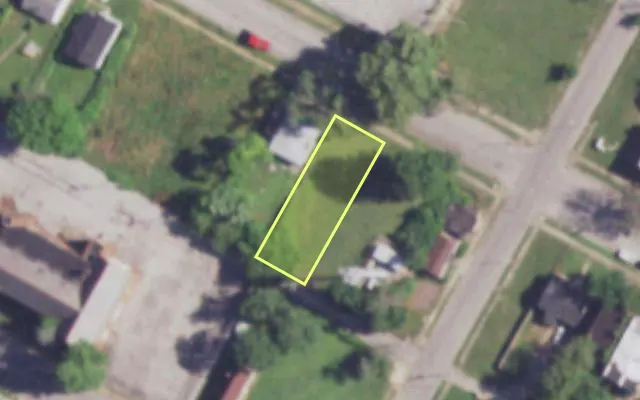 Aerial view of 4210 W MAFFITT AV — vacant lot, St. Louis with approximate parcel outline