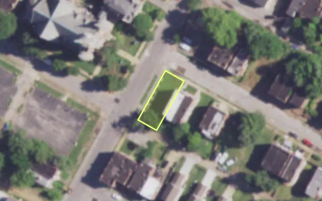 Aerial view of 4068 KENNERLY AV — vacant lot, St. Louis with approximate parcel outline