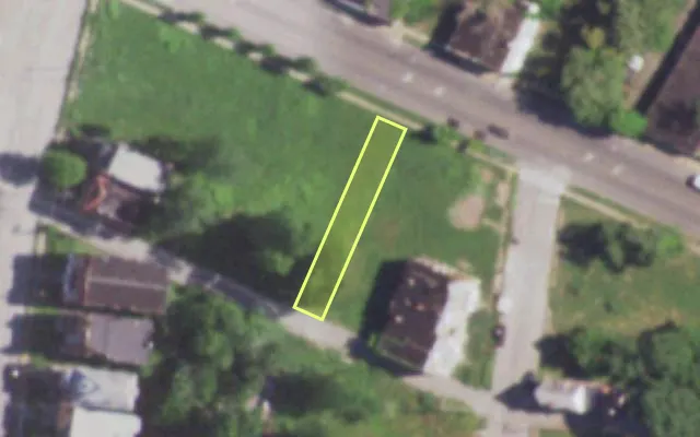 Aerial view of 4854 DR MARTIN LUTHER KING DR — vacant lot, St. Louis with approximate parcel outline
