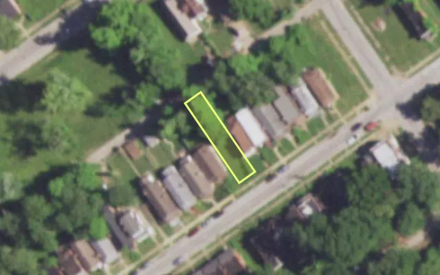Aerial view of 5467 GENEVIEVE AV — vacant lot, St. Louis with approximate parcel outline