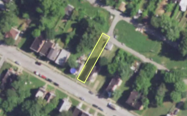 Aerial view of 4451 KOSSUTH AV — vacant lot, St. Louis with approximate parcel outline