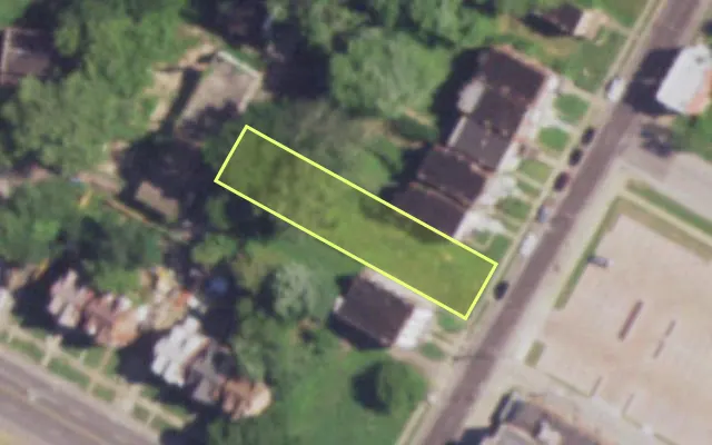 Aerial view of 1319 MARCUS AV — vacant lot, St. Louis with approximate parcel outline