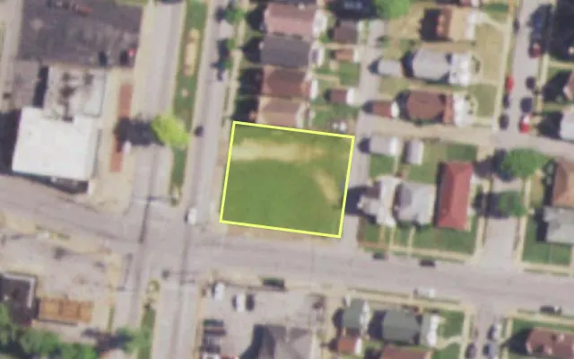 Aerial view of 8700 RIVERVIEW BLVD — vacant lot, St. Louis with approximate parcel outline