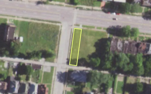 Aerial view of 5192 PAGE BLVD — vacant lot, St. Louis with approximate parcel outline