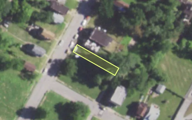 Aerial view of 2710 ARLINGTON AV — vacant lot, St. Louis with approximate parcel outline
