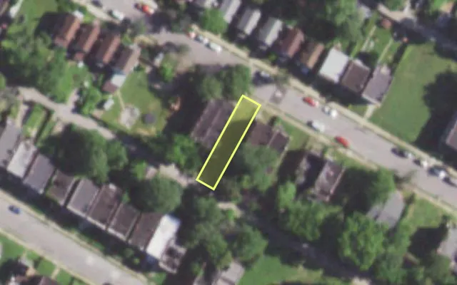 Aerial view of 5852 WABADA AV — vacant lot, St. Louis with approximate parcel outline