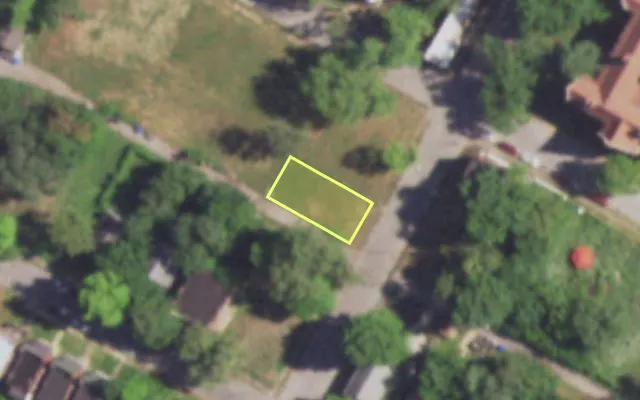 Aerial view of 2515 CORA AV — vacant lot, St. Louis with approximate parcel outline