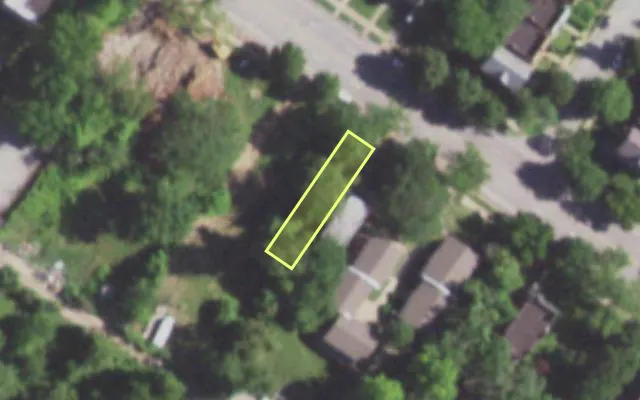 Aerial view of 5850 PAGE BLVD — vacant lot, St. Louis with approximate parcel outline