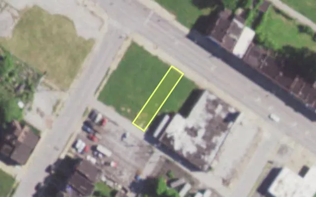 Aerial view of 5886 DR MARTIN LUTHER KING DR — vacant lot, St. Louis with approximate parcel outline