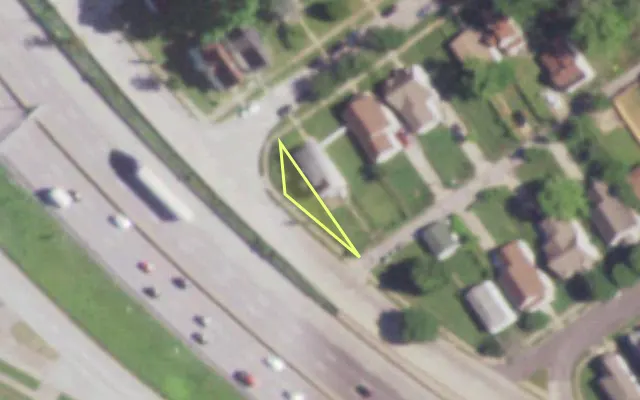 Aerial view of 4528 GENEVIEVE AV — vacant lot, St. Louis with approximate parcel outline