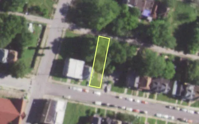 Aerial view of 5089 MINERVA AV — vacant lot, St. Louis with approximate parcel outline
